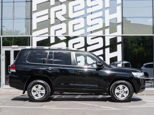 Toyota Land Cruiser 200 Series Рестайлинг 2 с пробегом 2016 года, цена 4 450 000 рублей, 271535 км, внедорожник, Автокод Объявления