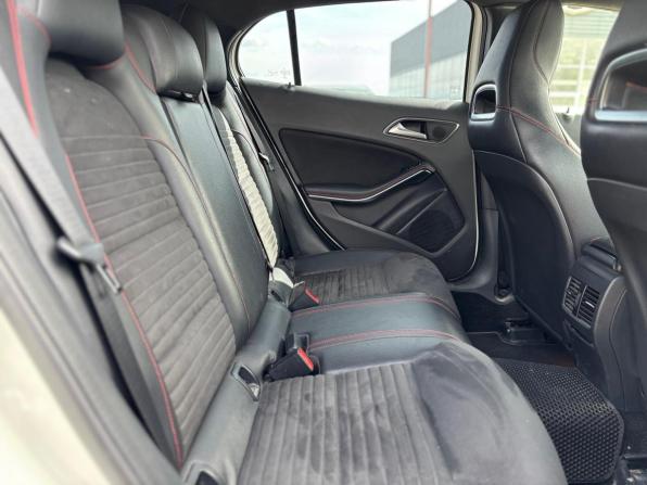 Mercedes-Benz GLA I (X156) с пробегом 2015 года, цена 2 115 000 рублей, 177393 км, внедорожник, Автокод Объявления