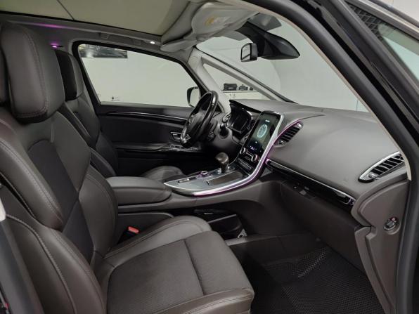 Renault Espace V с пробегом 2016 года, цена 1 388 000 рублей, 274242 км, минивэн, Автокод Объявления