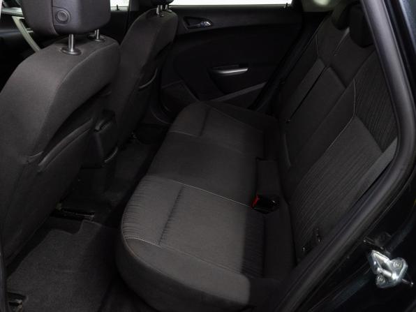 Opel Astra J с пробегом 2011 года, цена 650 000 рублей, 220621 км, хэтчбек, Автокод Объявления