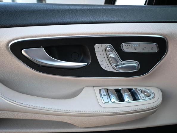 Mercedes-Benz V-Класс III (W447) Рестайлинг с пробегом 2021 года, цена 8 944 000 рублей, 77063 км, минивэн, Автокод Объявления