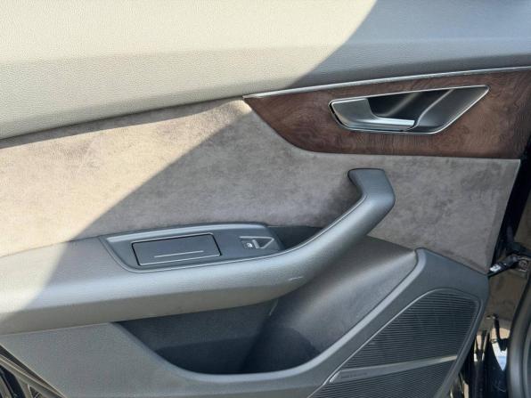Audi Q8 I (4M) с пробегом 2018 года, цена 5 300 000 рублей, 97523 км, внедорожник, Автокод Объявления