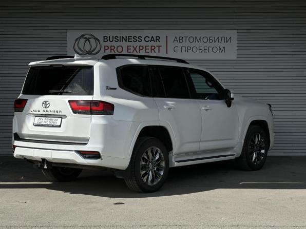Toyota Land Cruiser 300 Series с пробегом 2021 года, цена 11 500 000 рублей, 44875 км, внедорожник, Автокод Объявления