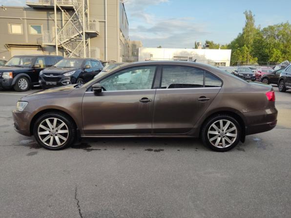 Volkswagen Jetta VI с пробегом 2013 года, цена 799 000 рублей, 238000 км, седан, Автокод Объявления