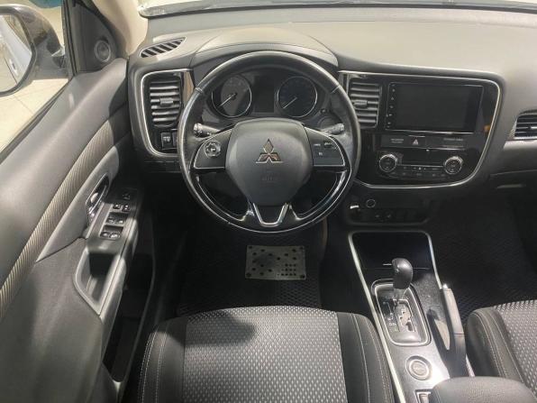 Mitsubishi Outlander III Рестайлинг 2 с пробегом 2017 года, цена 1 949 800 рублей, 108000 км, внедорожник, Автокод Объявления
