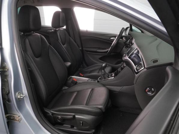 Opel Astra K с пробегом 2019 года, цена 1 374 000 рублей, 202539 км, универсал, Автокод Объявления