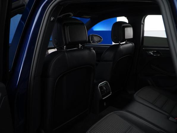 Porsche Macan I Рестайлинг 2 с пробегом 2023 года, цена 8 248 505 рублей, 18014 км, внедорожник, Автокод Объявления