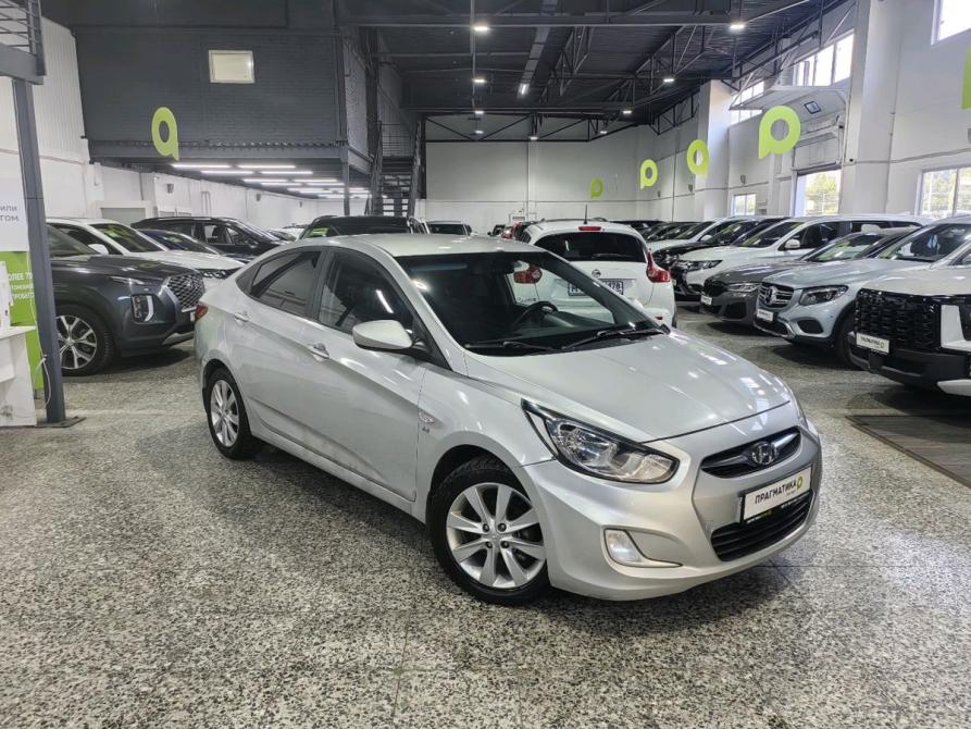 Hyundai Solaris I Санкт-Петербург  - изображение 3