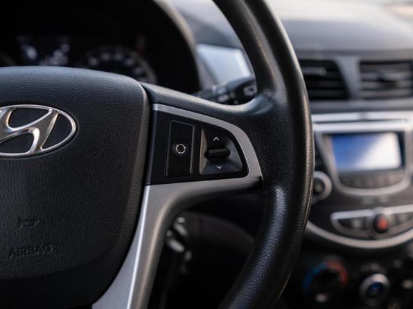 Hyundai Solaris I с пробегом 2012 года, цена 830 000 рублей, 182276 км, хэтчбек, Автокод Объявления