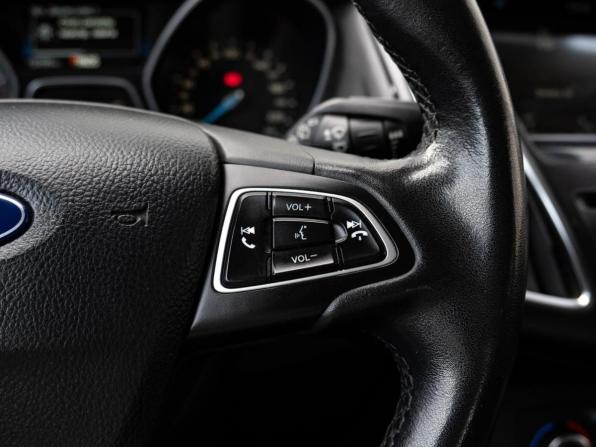 Ford Focus III Рестайлинг с пробегом 2018 года, цена 1 325 000 рублей, 132499 км, универсал, Автокод Объявления
