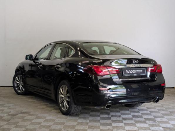 Infiniti Q70 I Рестайлинг с пробегом 2015 года, цена 2 425 000 рублей, 93317 км, седан, Автокод Объявления