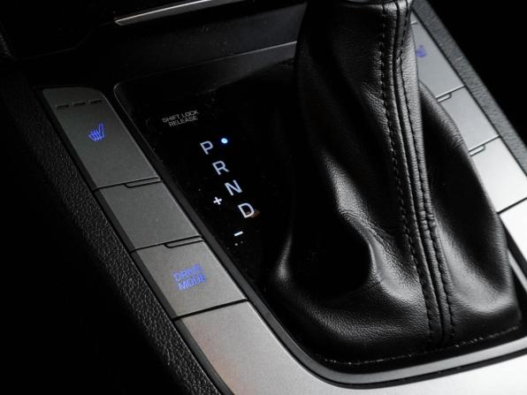 Hyundai Elantra VI (AD) с пробегом 2018 года, цена 1 369 000 рублей, 176340 км, седан, Автокод Объявления
