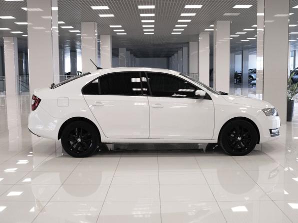 Skoda Rapid I Рестайлинг с пробегом 2018 года, цена 1 338 000 рублей, 174191 км, лифтбек, Автокод Объявления