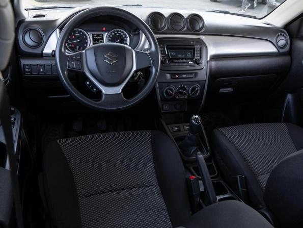 Suzuki Vitara II с пробегом 2018 года, цена 1 555 000 рублей, 34425 км, внедорожник, Автокод Объявления