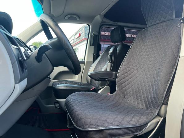 Volkswagen Transporter T5 Рестайлинг с пробегом 2010 года, цена 1 525 000 рублей, 333000 км, минивэн, Автокод Объявления