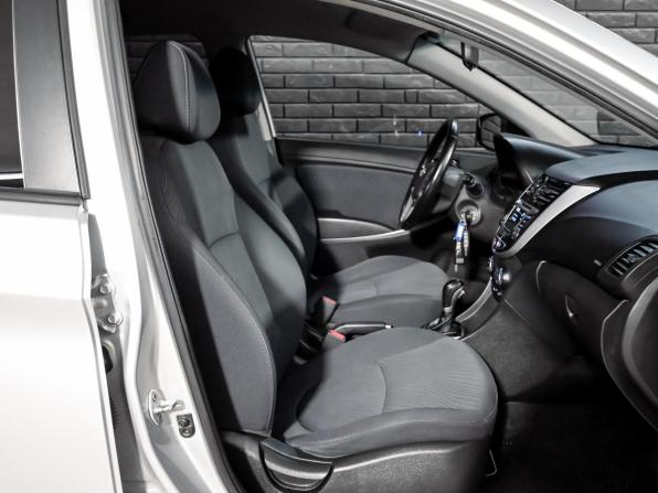 Hyundai Solaris I Рестайлинг с пробегом 2015 года, цена 1 200 000 рублей, 132818 км, седан, Автокод Объявления