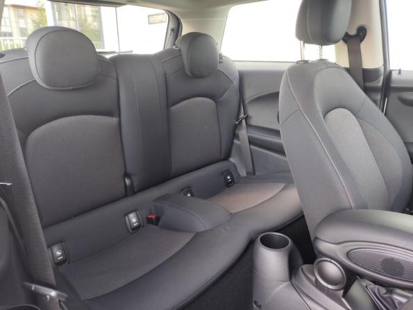 Mini Hatch III (F55/F56) Рестайлинг 2 с пробегом 2021 года, цена 2 799 000 рублей, 28400 км, хэтчбек, Автокод Объявления
