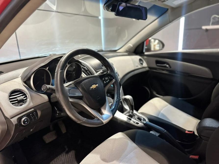 Chevrolet Cruze I Рестайлинг Новосибирск  - изображение 17