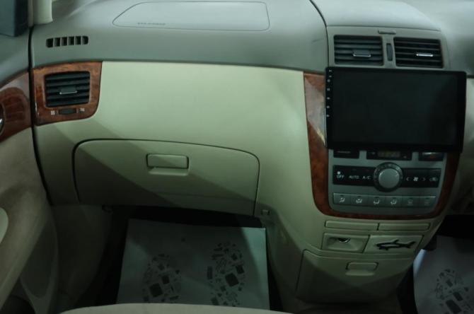 Toyota Ipsum II (M20) Рестайлинг с пробегом 2004 года, цена 1 009 000 рублей, 284500 км, компактвэн, Автокод Объявления