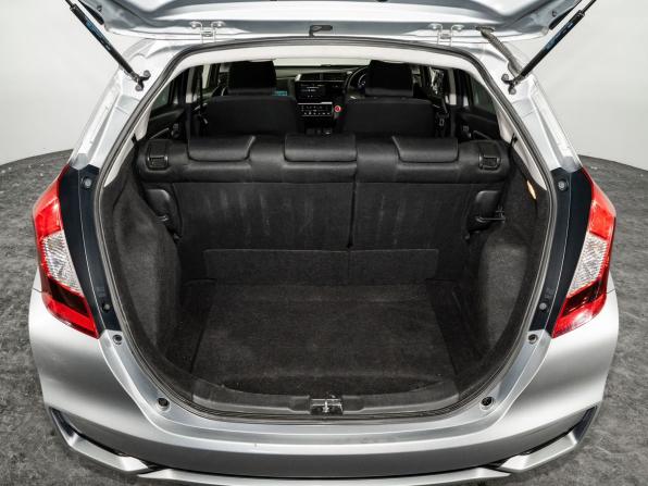 Honda Fit III Рестайлинг с пробегом 2019 года, цена 1 150 000 рублей, 90666 км, хэтчбек, Автокод Объявления