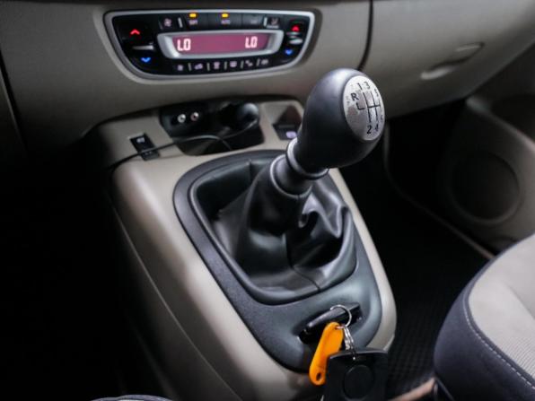Renault Scenic III с пробегом 2010 года, цена 746 000 рублей, 252400 км, минивэн, Автокод Объявления