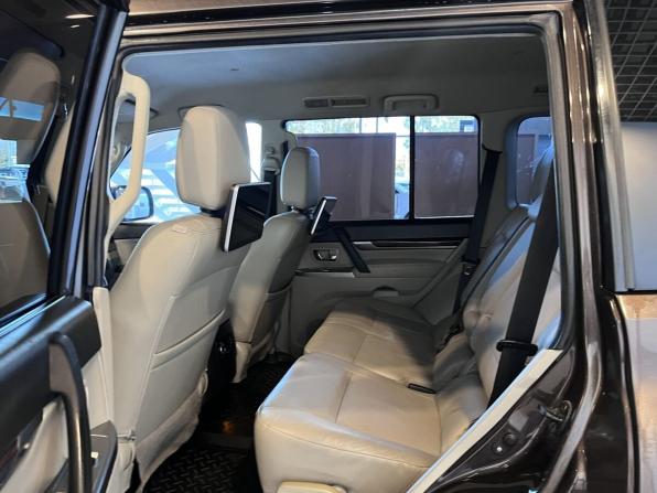 Mitsubishi Pajero IV Рестайлинг 2 с пробегом 2017 года, цена 3 170 000 рублей, 128789 км, внедорожник, Автокод Объявления