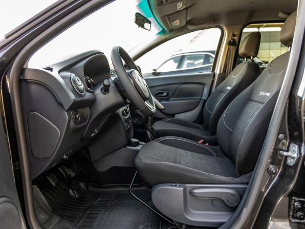 Renault Sandero II с пробегом 2015 года, цена 848 000 рублей, 174817 км, хэтчбек, Автокод Объявления