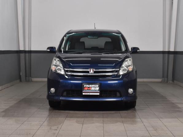 Toyota ISis I Рестайлинг с пробегом 2011 года, цена 1 179 995 рублей, 154760 км, компактвэн, Автокод Объявления