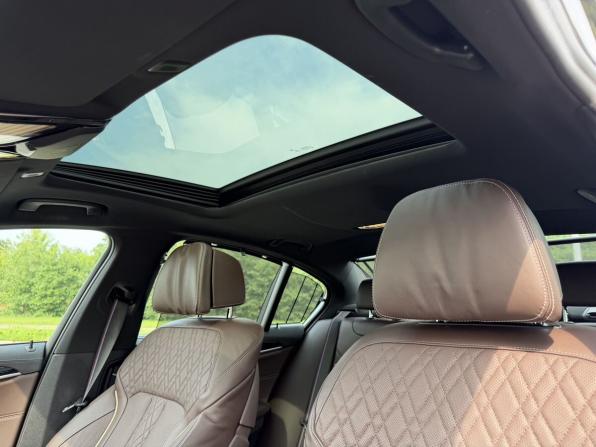 BMW 5 серии VII (G30/G31/G38) Рестайлинг с пробегом 2021 года, цена 8 300 000 рублей, 28049 км, седан, Автокод Объявления