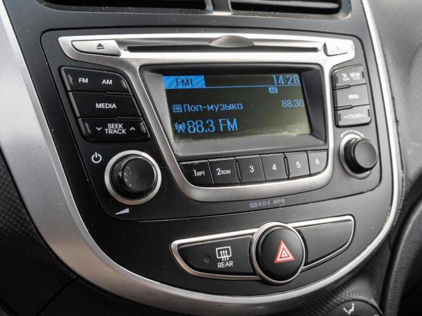 Hyundai Solaris I Рестайлинг с пробегом 2016 года, цена 975 000 рублей, 119065 км, седан, Автокод Объявления