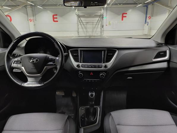Hyundai Solaris II с пробегом 2017 года, цена 1 100 000 рублей, 165764 км, седан, Автокод Объявления