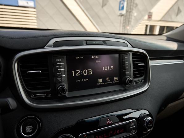 Kia Sorento III Prime Рестайлинг с пробегом 2017 года, цена 3 040 000 рублей, 111000 км, внедорожник, Автокод Объявления