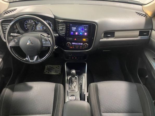 Mitsubishi Outlander III Рестайлинг 2 с пробегом 2017 года, цена 1 949 800 рублей, 108000 км, внедорожник, Автокод Объявления