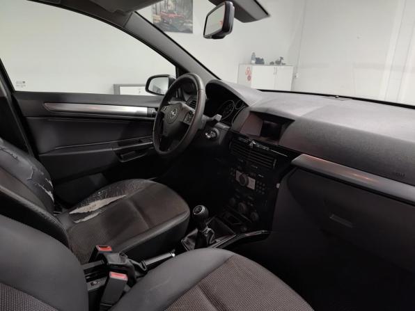Opel Astra H Рестайлинг с пробегом 2008 года, цена 440 000 рублей, 234445 км, седан, Автокод Объявления
