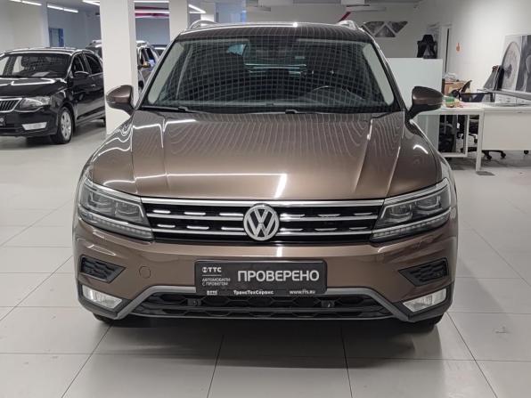 Volkswagen Tiguan II с пробегом 2017 года, цена 2 388 000 рублей, 193040 км, внедорожник, Автокод Объявления