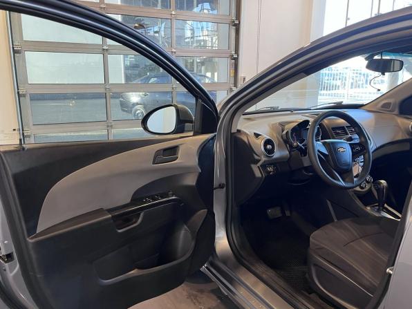 Chevrolet Aveo II с пробегом 2014 года, цена 475 000 рублей, 306843 км, седан, Автокод Объявления