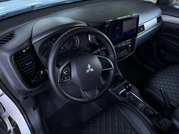 Mitsubishi Outlander III Рестайлинг с пробегом 2014 года, цена 1 590 500 рублей, 189132 км, внедорожник, Автокод Объявления