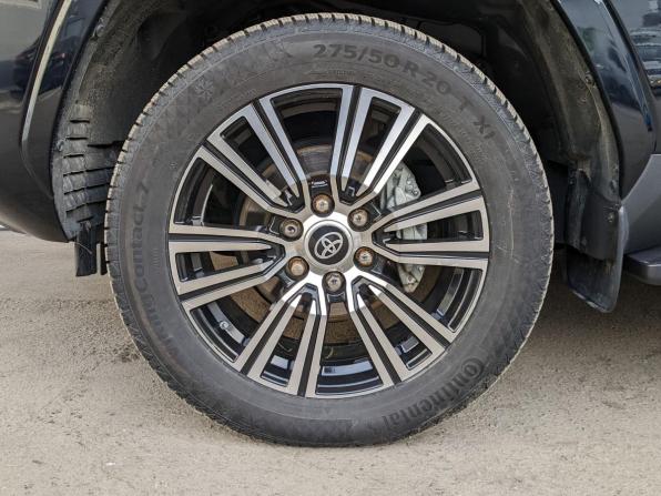 Toyota Land Cruiser 300 Series с пробегом 2022 года, цена 9 150 000 рублей, 31000 км, внедорожник, Автокод Объявления