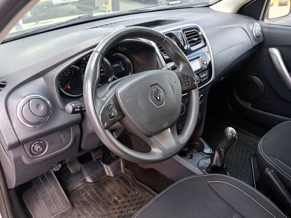 Renault Sandero II с пробегом 2016 года, цена 886 400 рублей, 115800 км, хэтчбек, Автокод Объявления