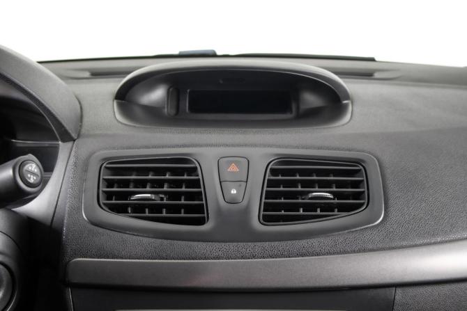 Renault Fluence I Рестайлинг с пробегом 2013 года, цена 699 000 рублей, 175000 км, седан, Автокод Объявления