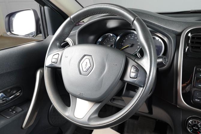 Renault Sandero II с пробегом 2018 года, цена 999 000 рублей, 56000 км, хэтчбек, Автокод Объявления