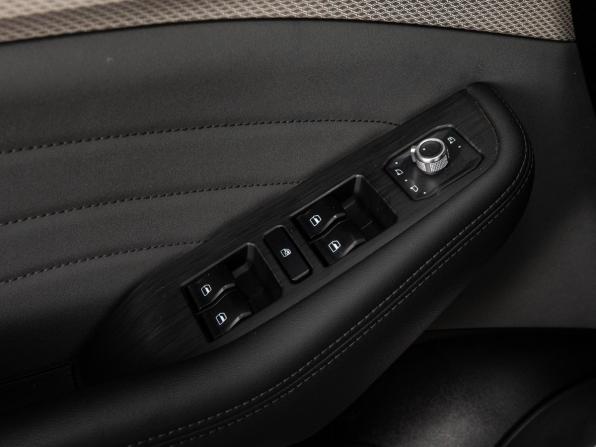 Haval F7 I Рестайлинг с пробегом 2023 года, цена 2 318 000 рублей, 38000 км, внедорожник, Автокод Объявления