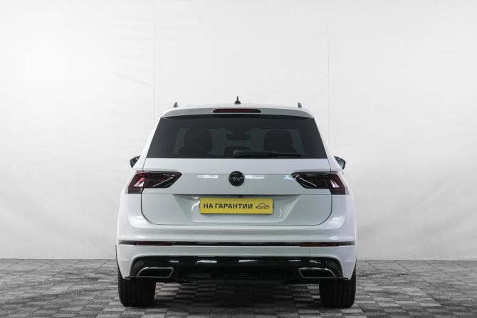 Volkswagen Tiguan II с пробегом 2019 года, цена 2 699 000 рублей, 169000 км, внедорожник, Автокод Объявления