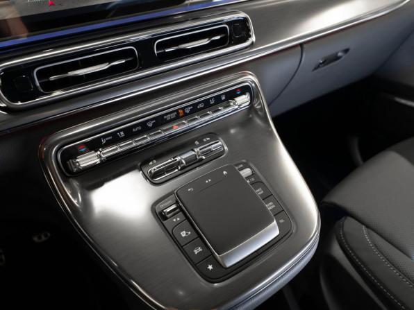 Mercedes-Benz V-Класс III (W447) Рестайлинг 2 с пробегом 2026 года, цена 14 250 000 рублей, 20 км, минивэн, Автокод Объявления