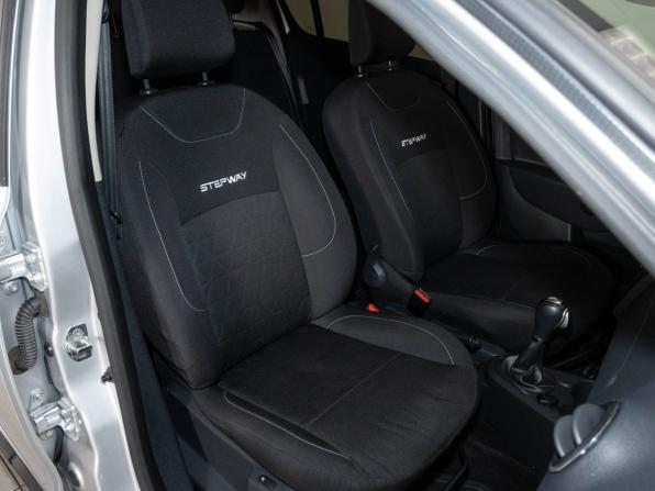 Renault Sandero II с пробегом 2015 года, цена 955 000 рублей, 140000 км, хэтчбек, Автокод Объявления