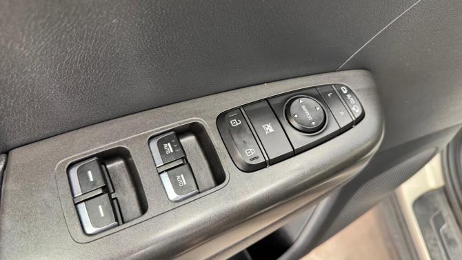 Kia Sportage IV с пробегом 2017 года, цена 2 025 000 рублей, 95000 км, внедорожник, Автокод Объявления