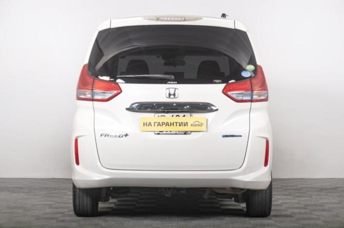 Honda Freed II с пробегом 2017 года, цена 1 439 000 рублей, 126000 км, компактвэн, Автокод Объявления