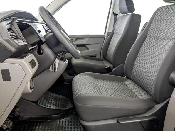 Volkswagen Caravelle T6 Рестайлинг с пробегом 2021 года, цена 4 320 000 рублей, 62925 км, минивэн, Автокод Объявления