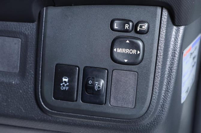 Toyota Wish II Рестайлинг с пробегом 2012 года, цена 1 399 000 рублей, 150407 км, минивэн, Автокод Объявления