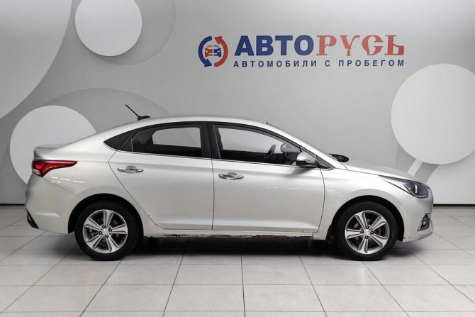 Hyundai Solaris II с пробегом 2019 года, цена 985 000 рублей, 240000 км, седан, Автокод Объявления